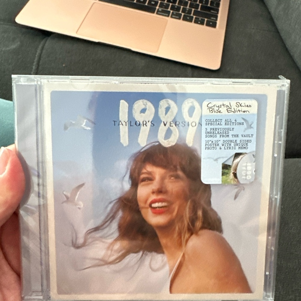Taylor Swift 1989 (Taylor's Version) Crystal Skies Blue Edition CD